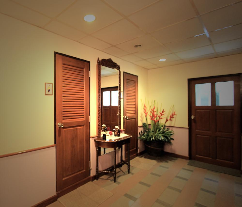 Travel Lodge Surawong (Adults Only) Bangkok Eksteriør bilde