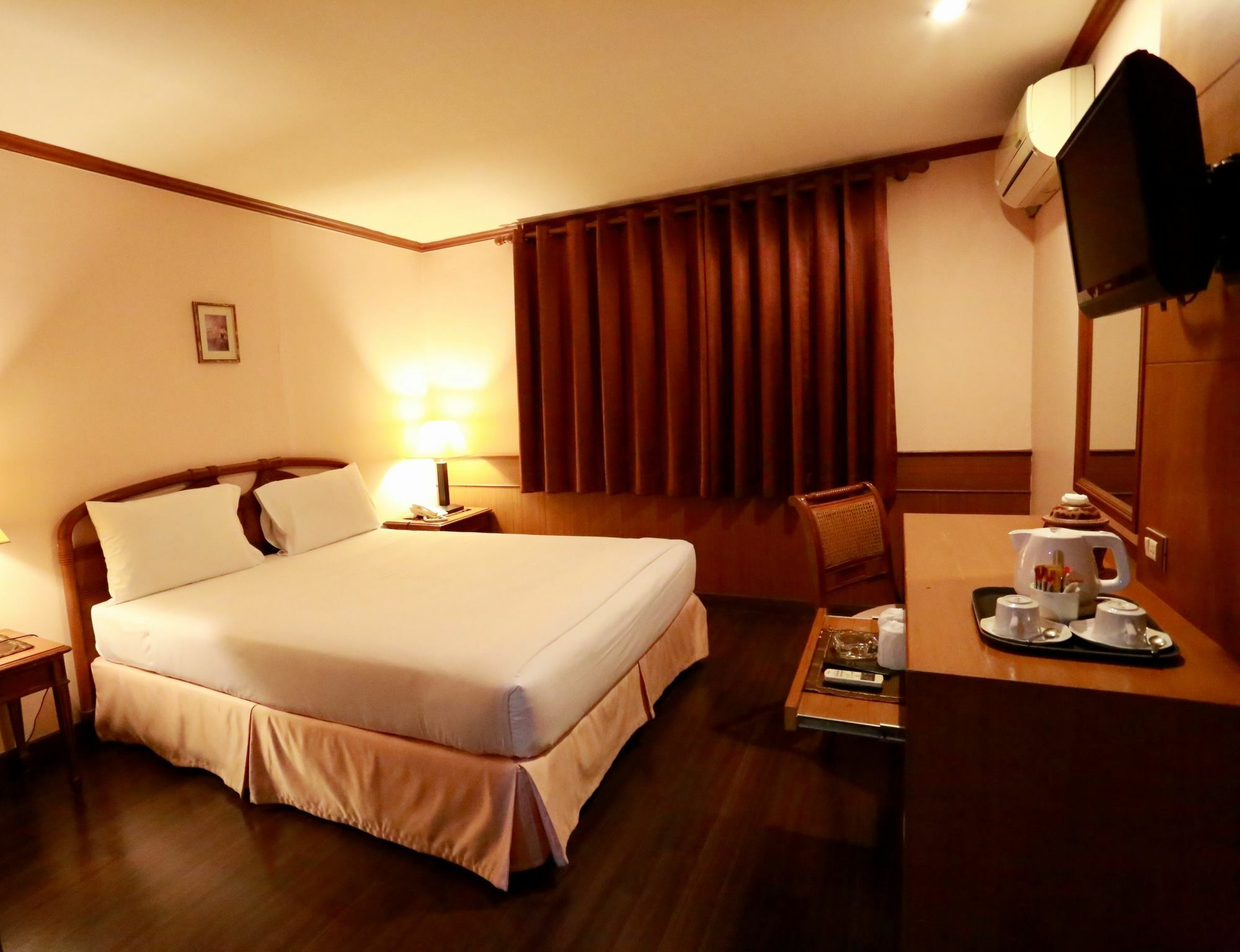 Travel Lodge Surawong (Adults Only) Bangkok Eksteriør bilde