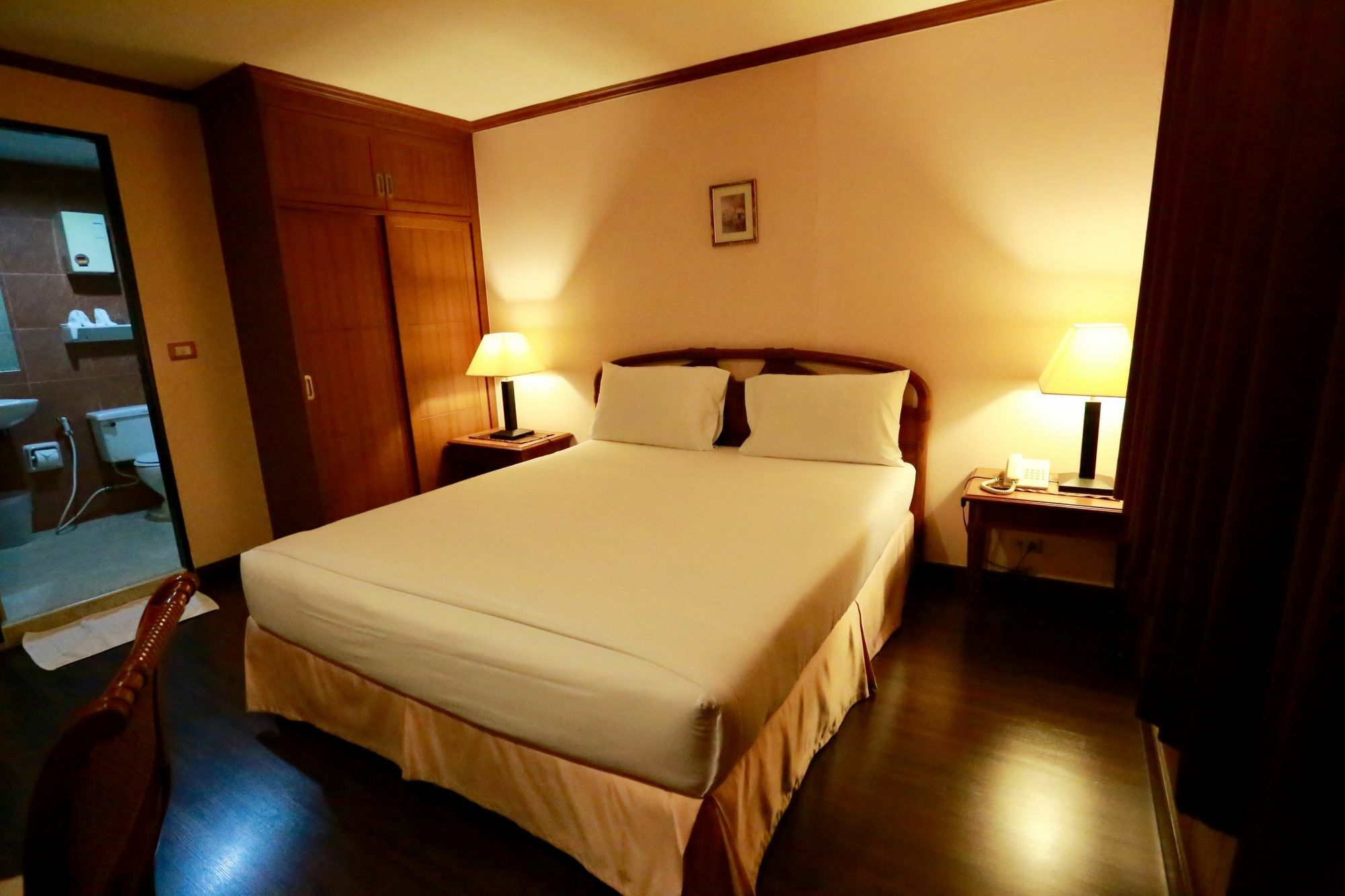 Travel Lodge Surawong (Adults Only) Bangkok Eksteriør bilde
