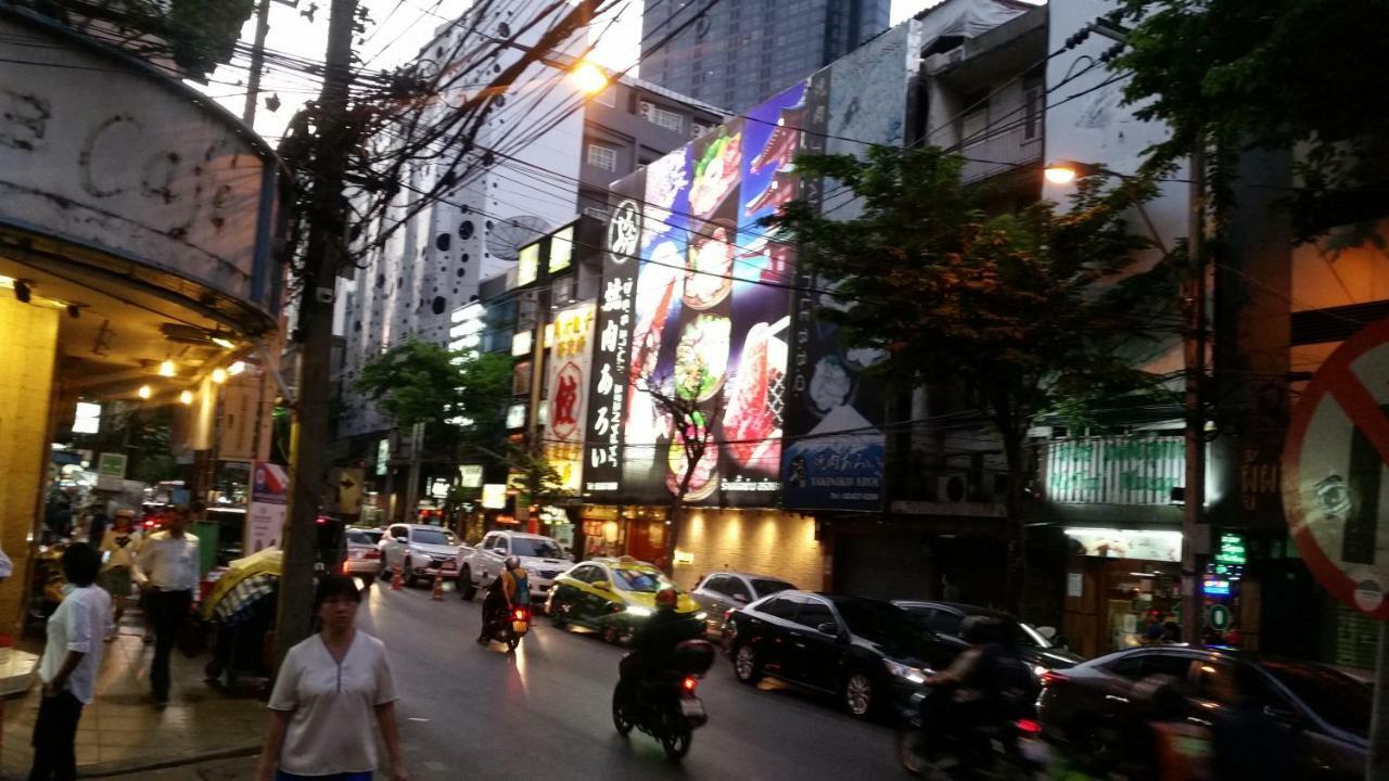 Travel Lodge Surawong (Adults Only) Bangkok Eksteriør bilde